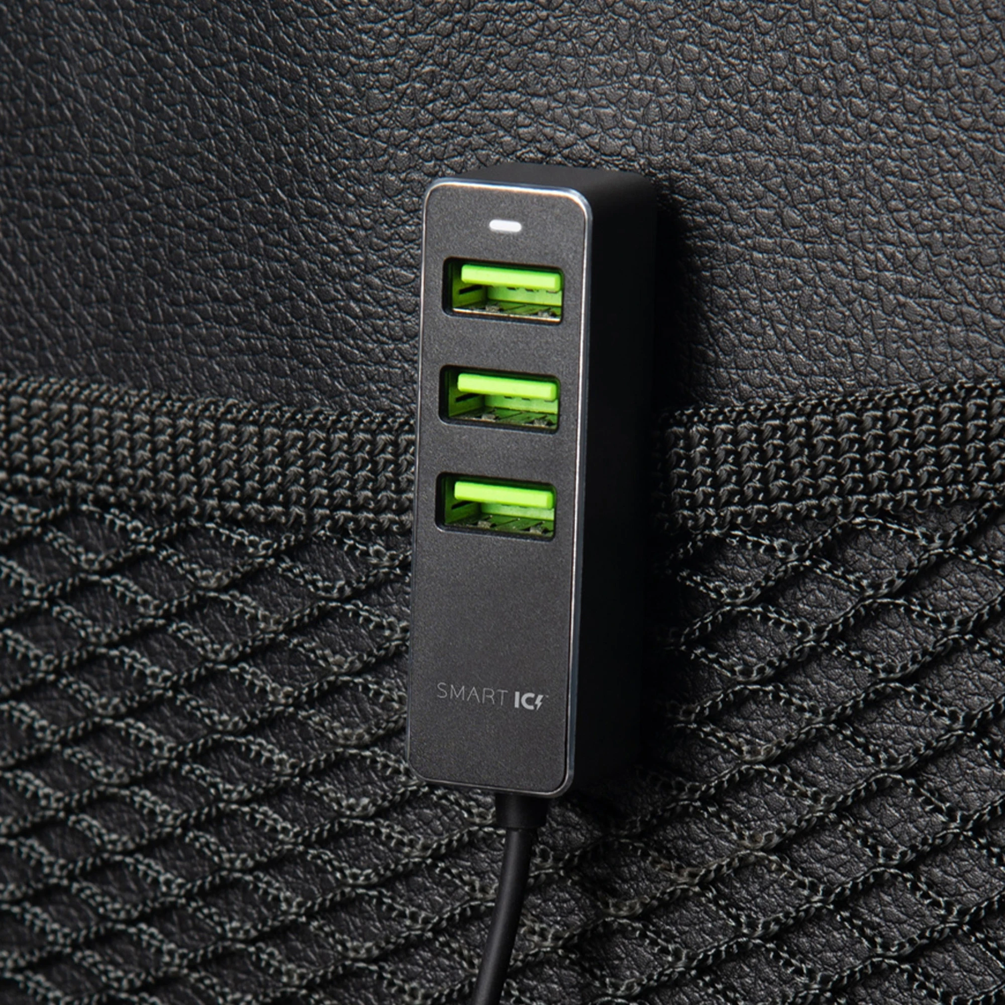 АЗУ 1 USB + 3 USB для пассажиров, QC 3.0, 7Аa